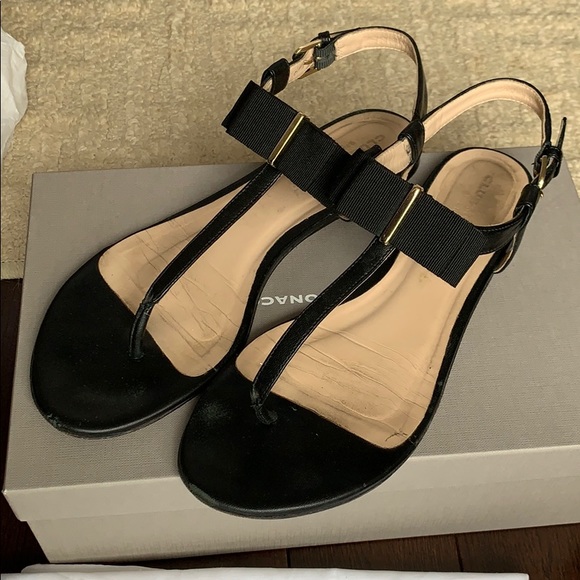 Club Monaco Nuria Leather T-strap Sandal - Picture 2 of 11